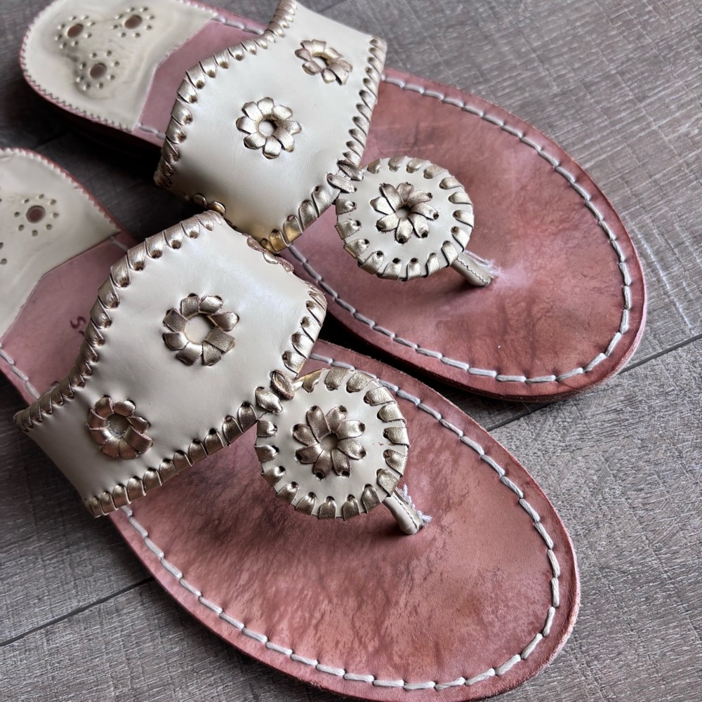 Jack Rogers Tan & Gold Flat Thong Sandals Casual Summer Footwear Size 9 - Picture 3 of 16